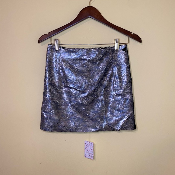 Free People Mini Skirt Sequins Camoflauge and Black Reversible Size 0 NWT - Picture 2 of 12